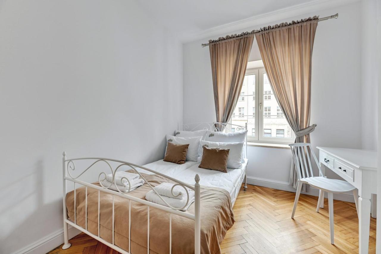 Dlugi Targ Street, Main Old Town & Riverside By Downtown Apartments 그단스크 외부 사진